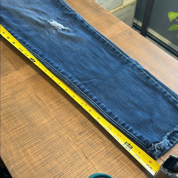 Democracy High Rise Distressed Button-Fly Jeans with elastic waistband. - Picture 6 of 11